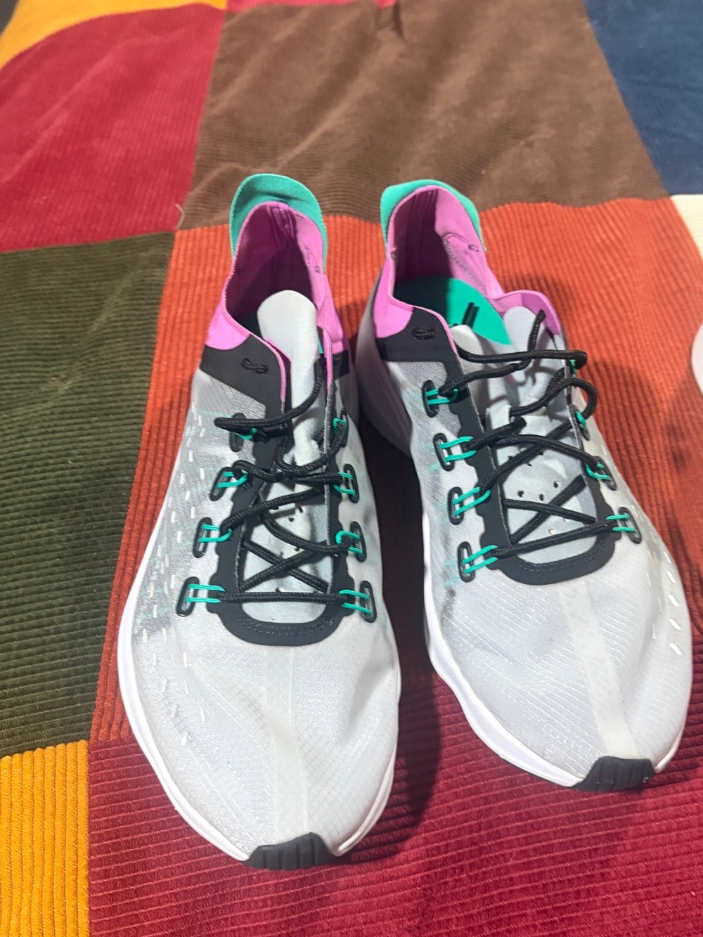 Nike Men/Women's Grey Running Sneakers with Pink & Teal Accents